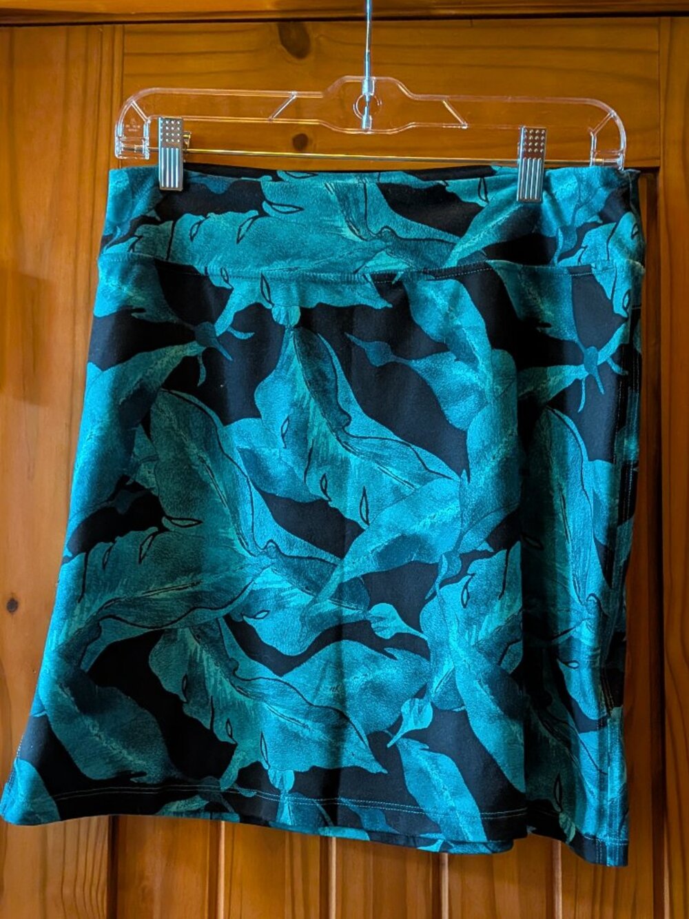 Patagonia Leaf Print Skirt- NWOT- Size M